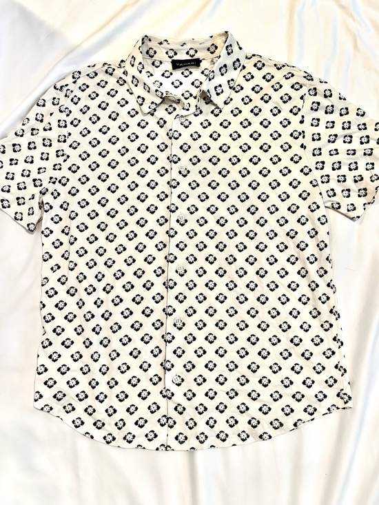 Tahari Other - Men’s Black & Off-White Print Button Up